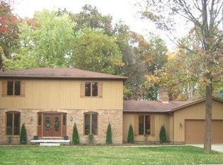1476 Wimbledon Cir, Stow, OH 44224