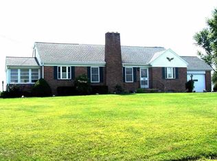 927 Fleshman Mill Rd, New Oxford, PA 17350