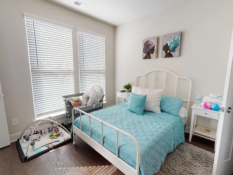 244 Uptown West Dr — Photo 7