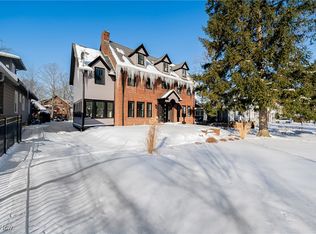 2124 Lamberton Rd, Cleveland Heights, OH 44118