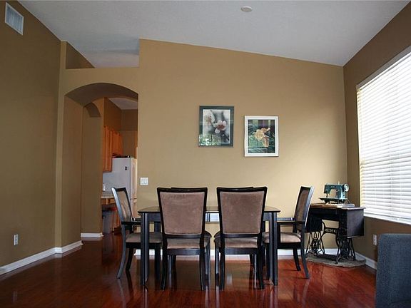 4th image of 11211 Avery Oaks Dr