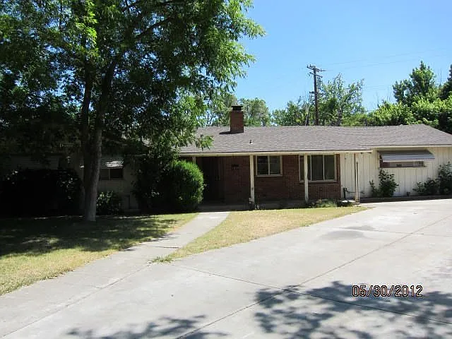 1018 Calder Ct photo 1