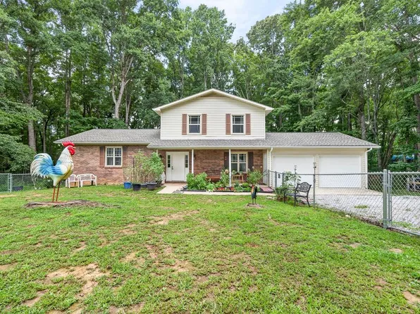2647 Cummins Mill Rd, Cookeville, TN 38501