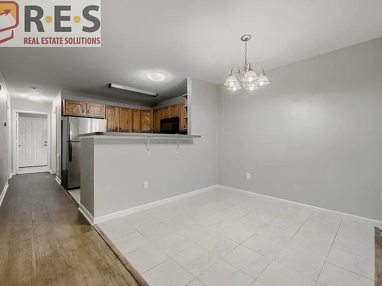 2155 W Baltic Pl — Photo 5