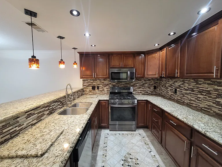 11076 Sharp Ave #C — Photo 2