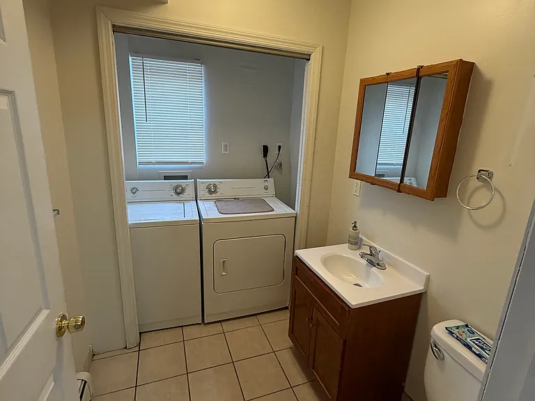 239 Robinson Ave #2 — Photo 5