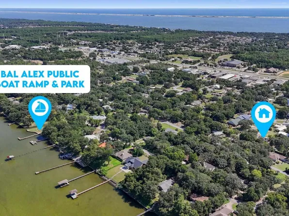 1635 Scott Ct, Gulf Breeze, FL 32563