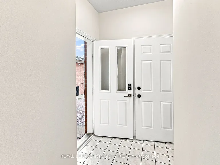 6 Crystal Park Cres — Photo 25