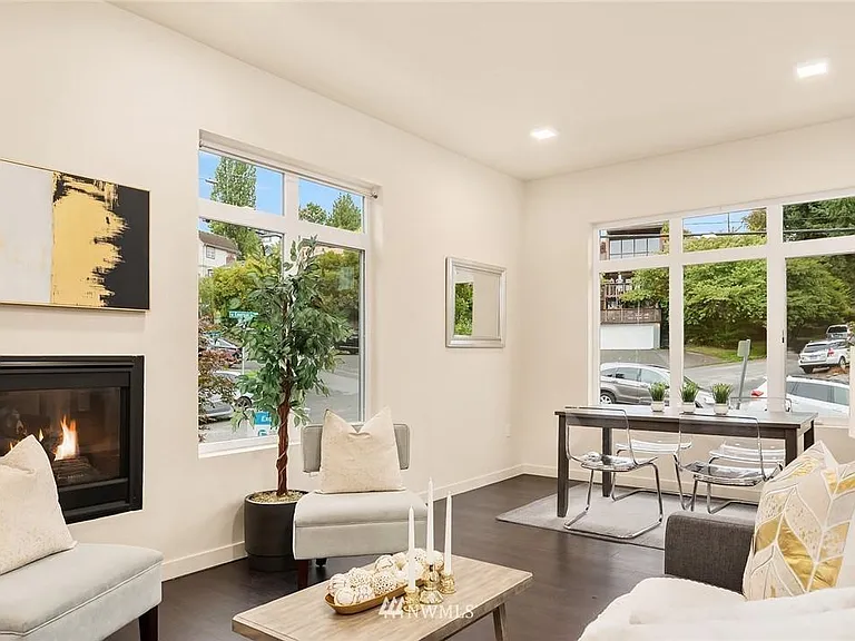 672 W Emerson St — Photo 11