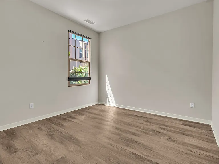 71 Tallowood — Photo 10