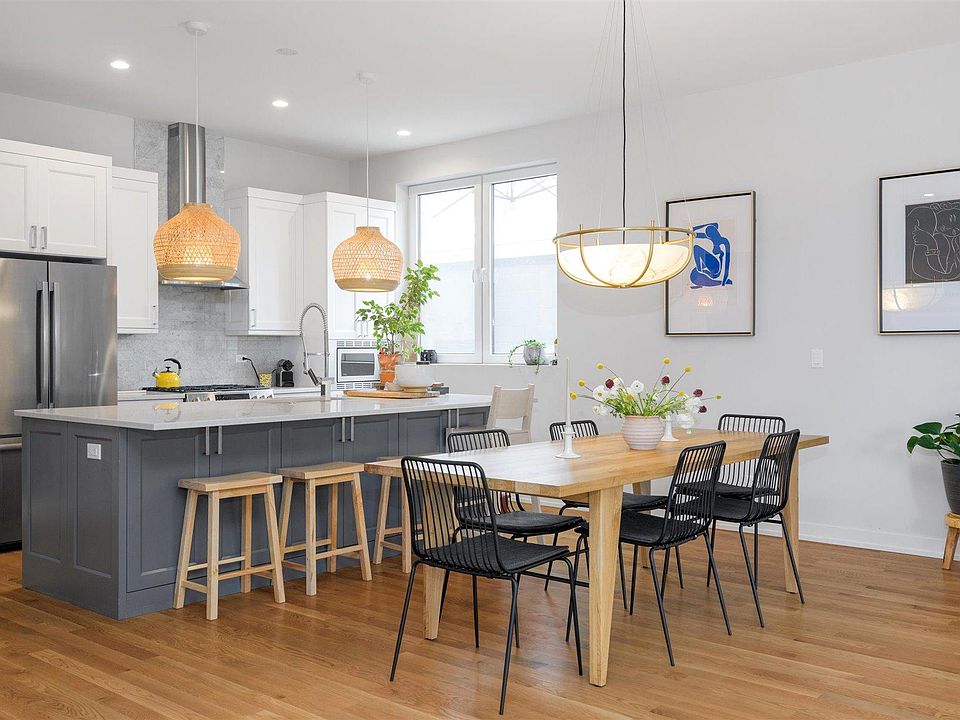 1st image of 2205 W Medill Ave #1