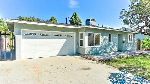 3rd image of 9627 Foxbury Way
