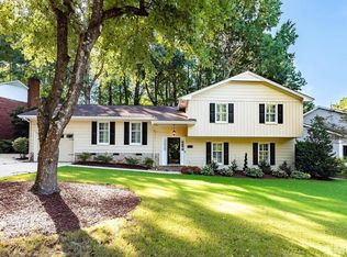 7822 Vauxhill Dr, Raleigh, NC 27615