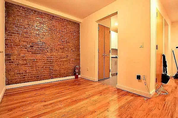 Rented by Metropolitan Property Group | media 17