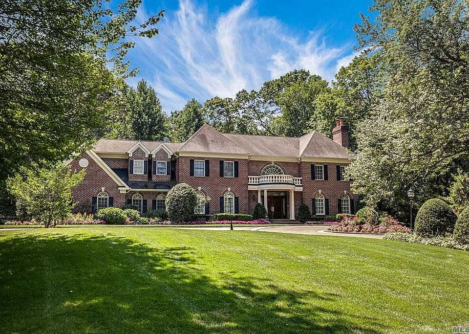 1st image of 7 Peacock Ln