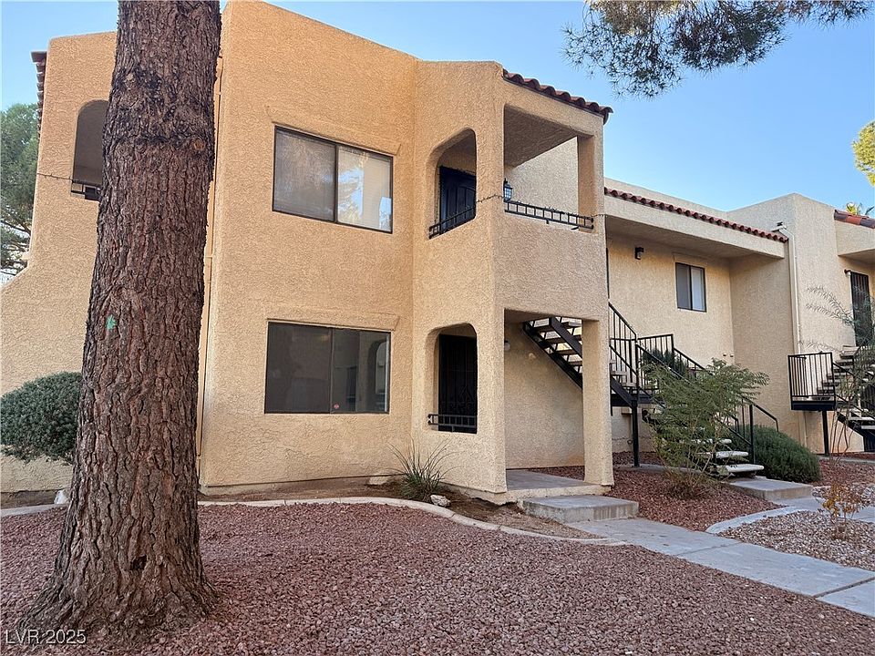 1st image of 601 Cabrillo Cir Unit 211