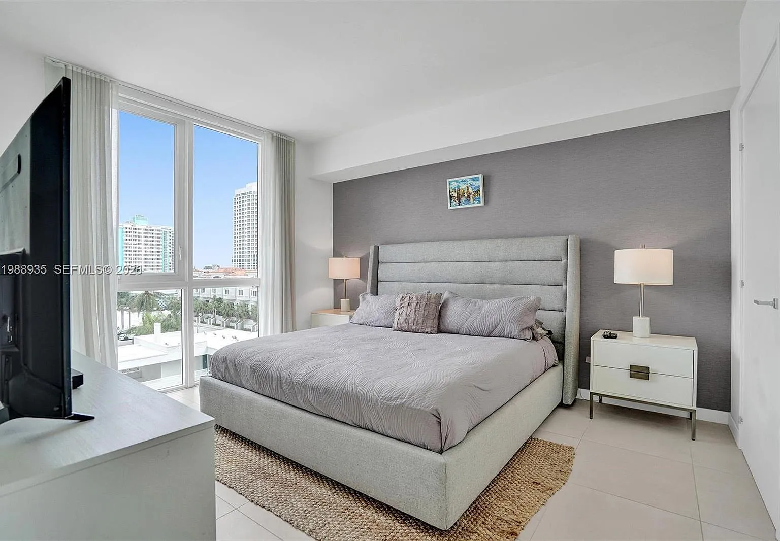 Tiffany House Condo — Photo 4