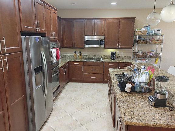 4th image of 8505 Serena Creek Avenue