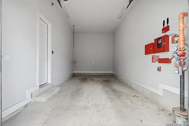 1817 N Saint Marys St #502 — Photo 24