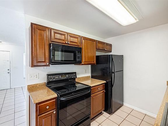 4th image of 14221 Village View Dr