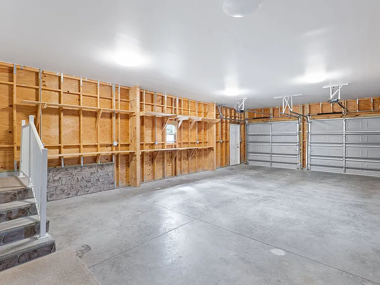 805 Beech Ct — Photo 14