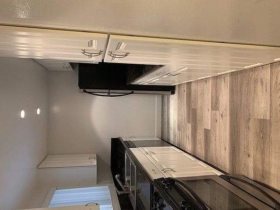 5th image of 209 Montana Ave APT 109