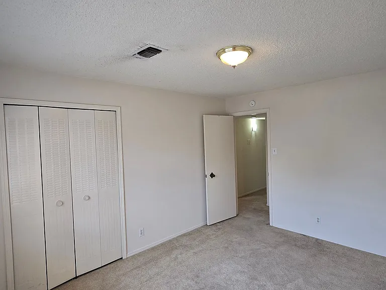 11317 Baja Dr NE — Photo 8