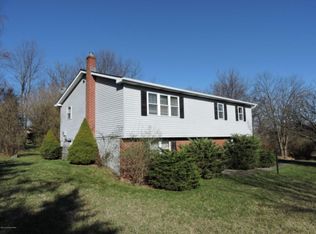 108 Summit Dr, East Stroudsburg, PA 18360
