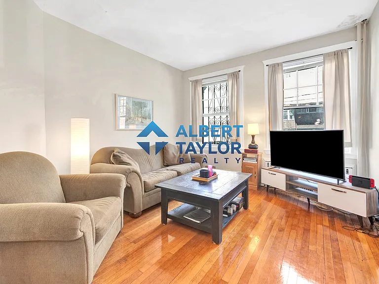 106 Strathmore Rd #2 — Photo 7