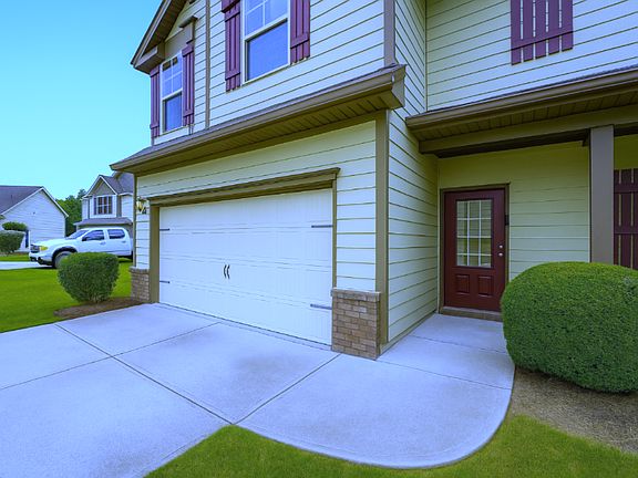 Exterior Front Entry