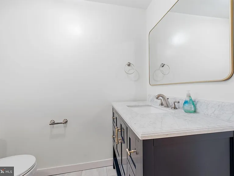 Chestnut St NE — Photo 15