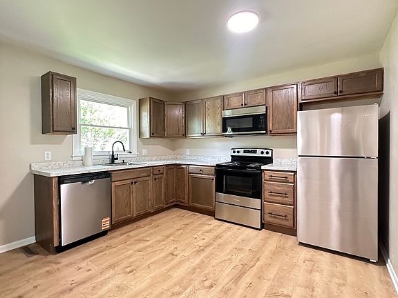 4th image of 1020 S 22nd St