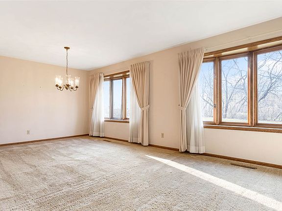 5th image of 6542 Mindy Ln