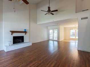 2106 Holt Rd, Arlington, TX 76006