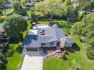 532 Thorndale Ave, Elk Grove Village, IL 60007