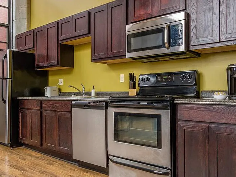 2320 Lofts — Photo 17
