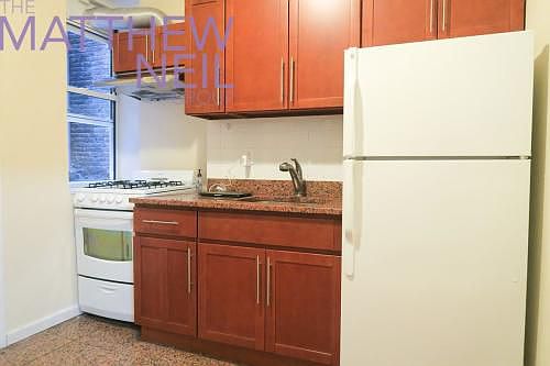 2nd image of 10 Delancey St #2R