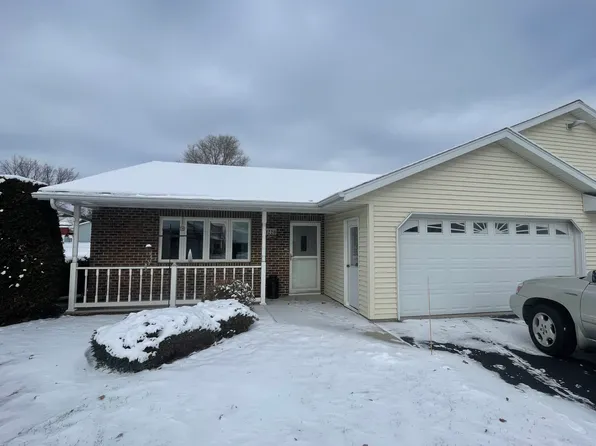 1220 Kristel Hts, Kiel, WI 53042