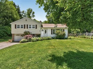 115 Crescent Rd, Fairport, NY 14450