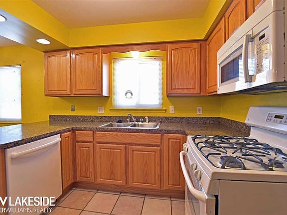 5th image of 53494 Lynnham Ln