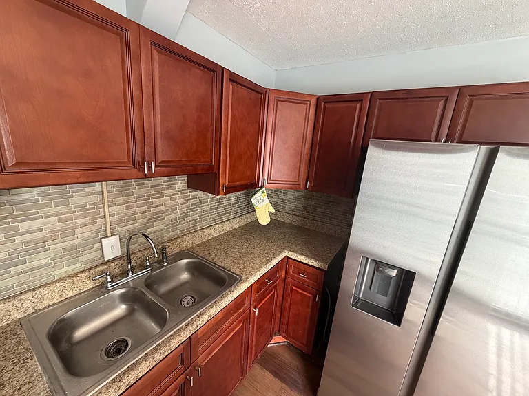 223 Peyton Pl SW — Photo 7