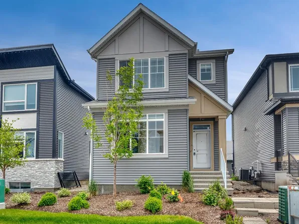 12 NW Belmont Pl SW, Calgary, AB T2X 5T6