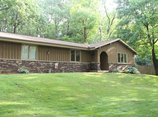 621 Lochtyn Rdg, Wales, WI 53183