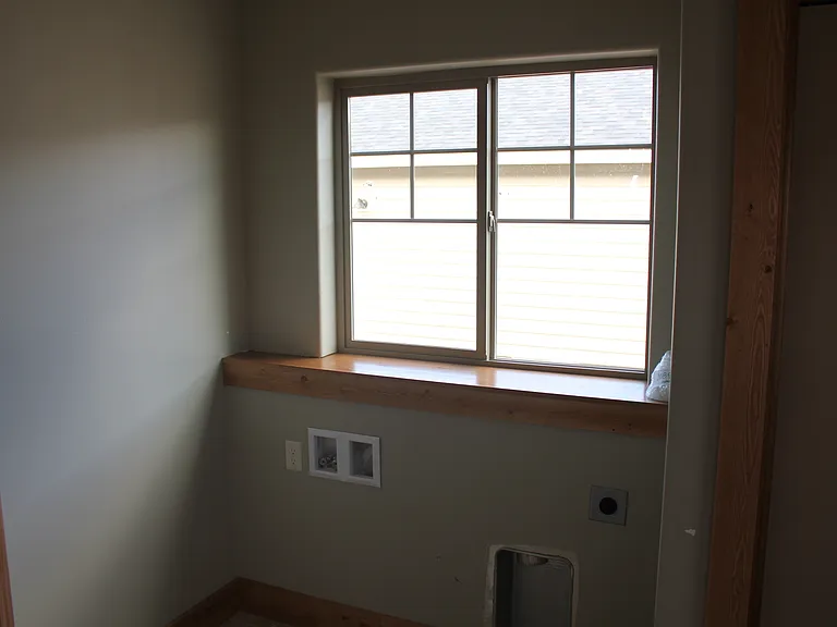 3689 Pipestone St — Photo 19