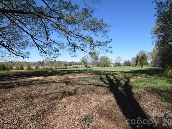 4017 Cowboy Ln, Charlotte, NC 28216