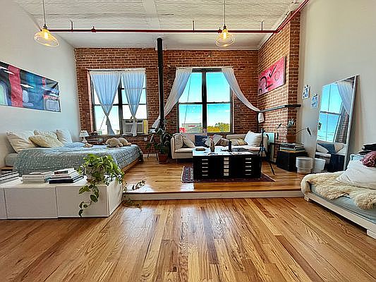 5th image of 255 McKibbin St #515