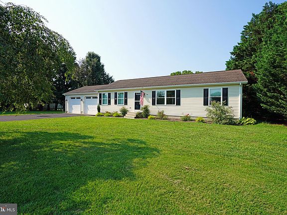 2nd image of 132 Creek Dr