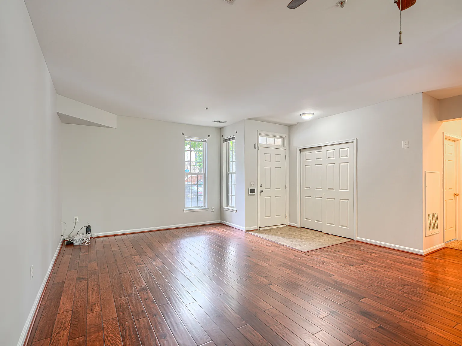 2 bed, 1526 sqft, $3,000 — Photo 4