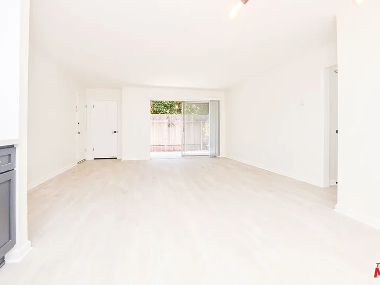 2602 Carnegie Ln #1 — Photo 8