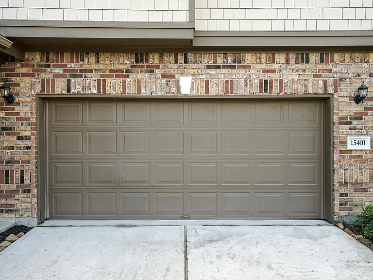 15410 Rosehill Summit Ln — Photo 41